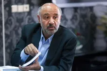  آقای احمد میدری، وزیر تعاون، کار ورفاه اجتماعی درود برایتان خیلی سخت بود از آقای علیپور رییس مرکز حراست وزارت خانه‌تان و معاون حفاظت پرسنلی آن مرکز سوال بفرمایید علت این اهمال (در حالت خوشبینانه) در تحقیقات قضایی پیرامون گروه مظلوم مالی زاویه!! چیست؟