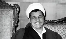 جلسه علنى داشتيم. در اول جلسه حمله اسرایيل به لبنان را محكوم كردم. نمايندگان عليه آقاى شريعتمدارى صحبت كردند. آقاى [هاشم] صباغيان خواست اعلاميه نهضت آزادى [ايران] را در محكوميت كودتا بخواند كه عده‌اى شلوغ كردند